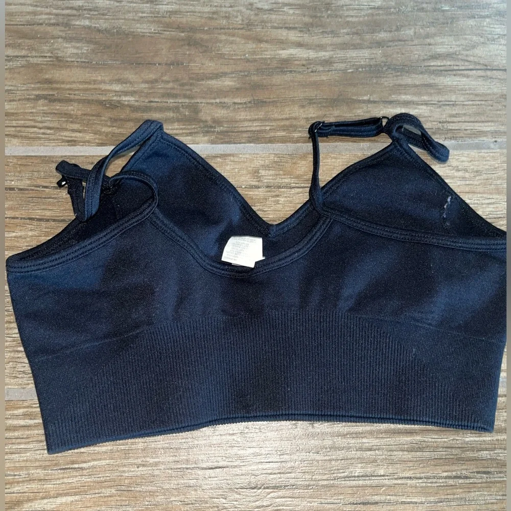 Darc Sport Sports Bra Everson Dual Wolf Seamless in Black - Picture 2 of 3